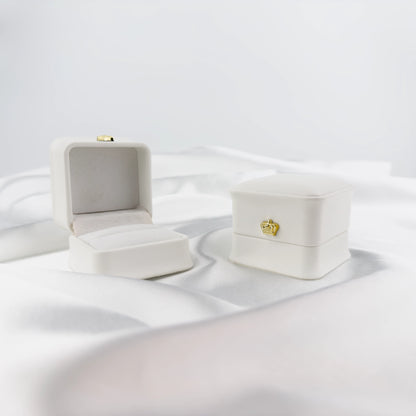 White ring box